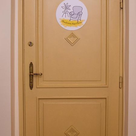 Theatroom Apartman Eger Esterno foto