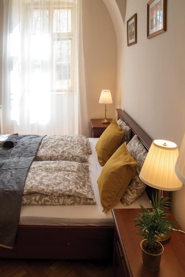 Theatroom Apartman Eger Esterno foto