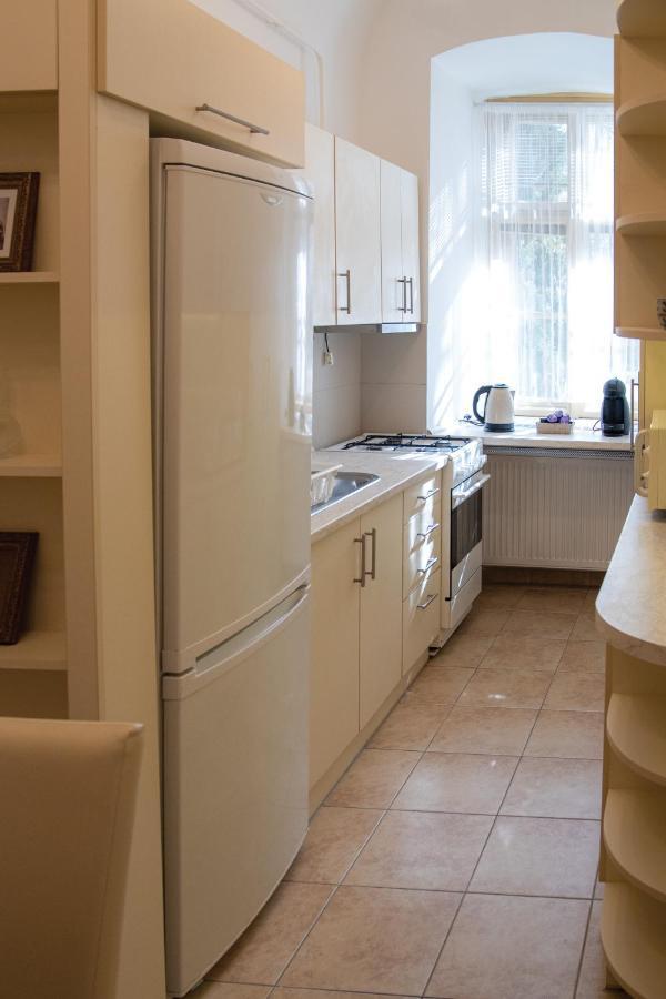 Theatroom Apartman Eger Esterno foto