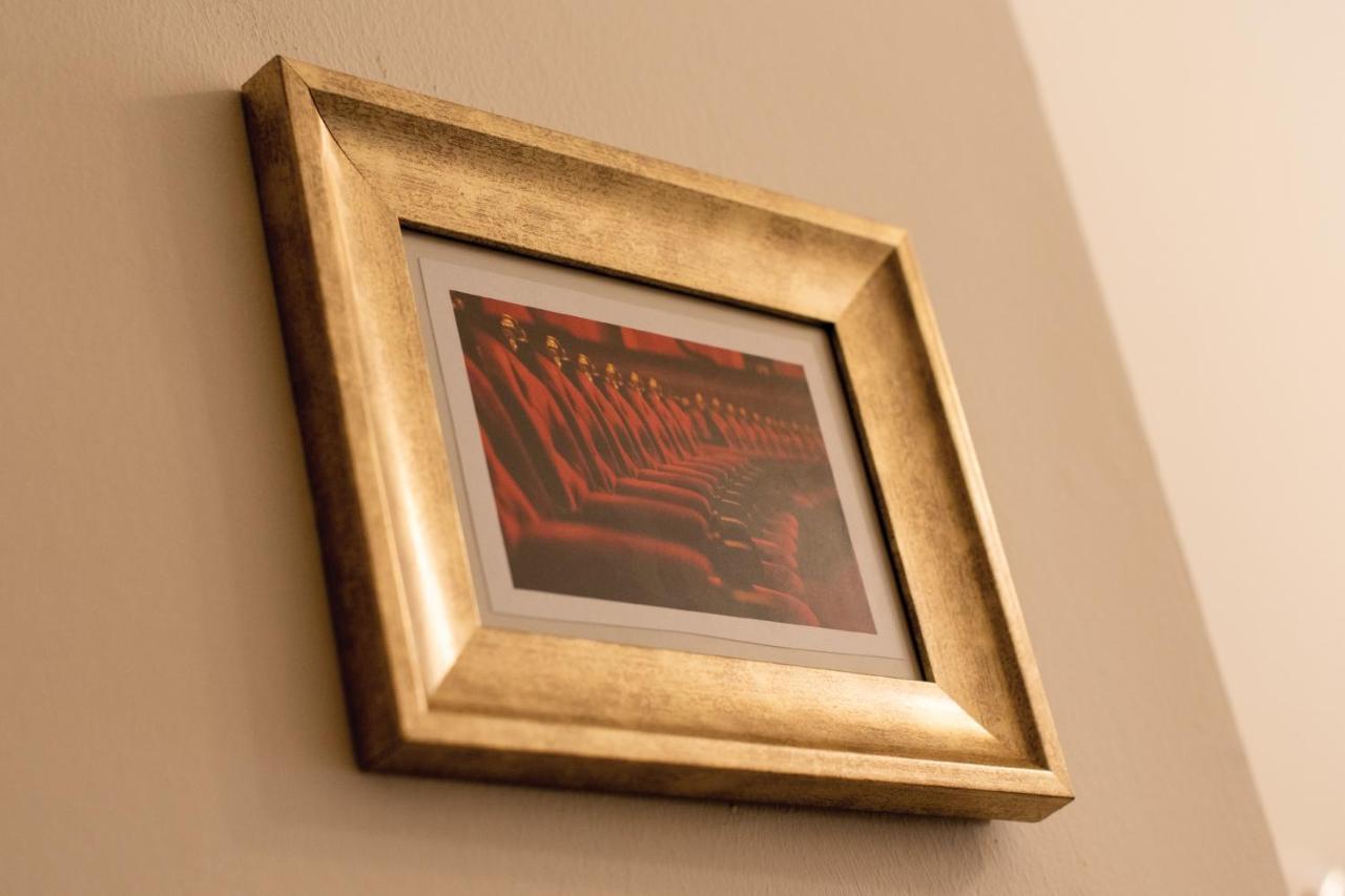 Theatroom Apartman Eger Esterno foto