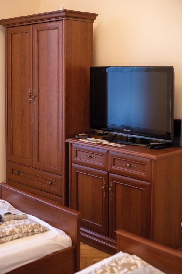 Theatroom Apartman Eger Esterno foto