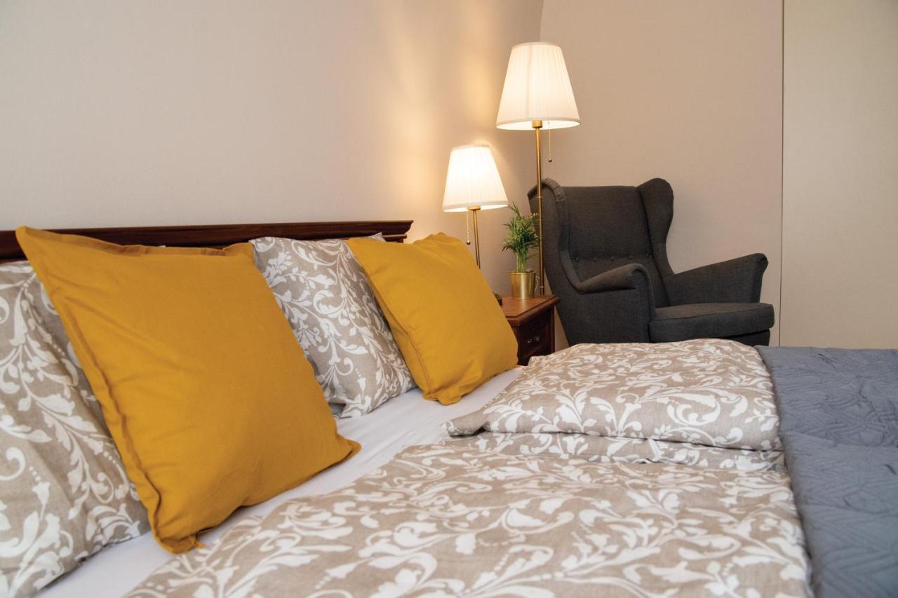 Theatroom Apartman Eger Esterno foto