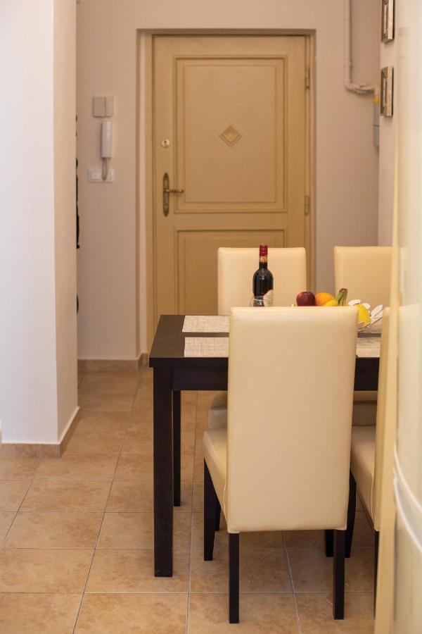Theatroom Apartman Eger Esterno foto